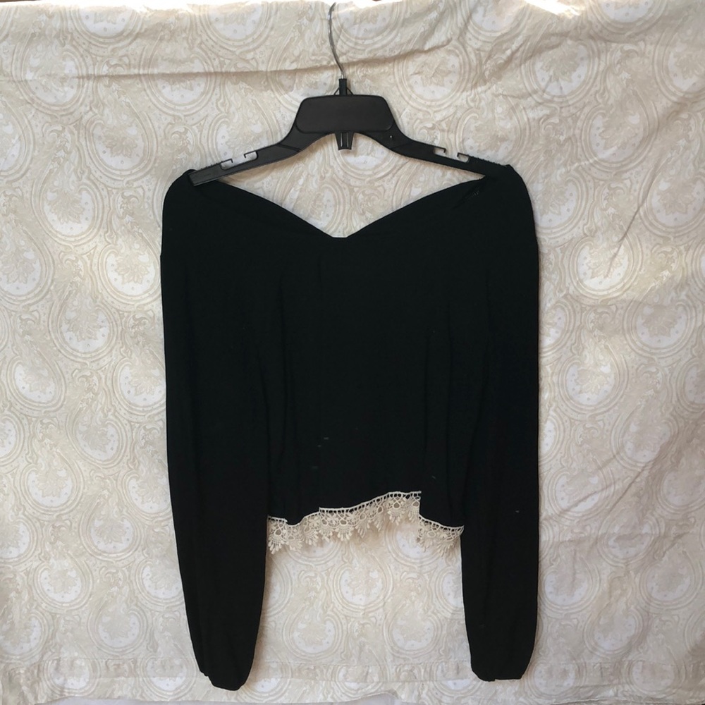 Forever 21 Crop Top Long Sleeve Lace Trim NWT